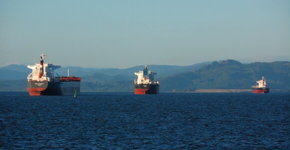 Freight harbor transportation