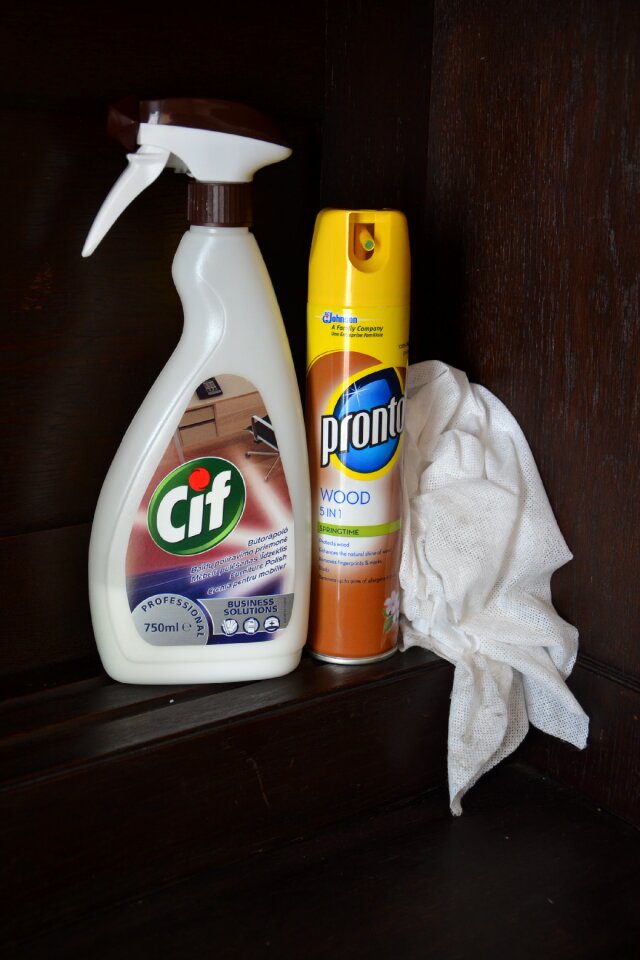 Hen wear dust cif