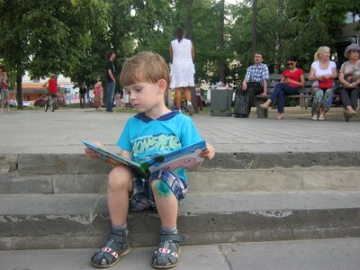 Baby read book