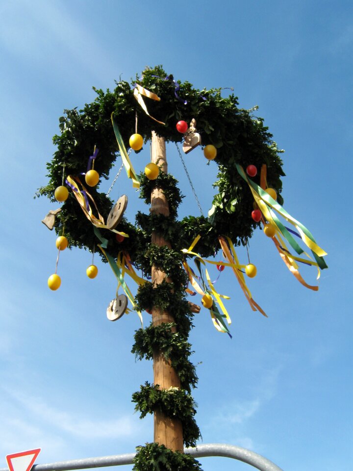 Festival wreath hanging