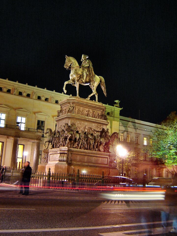 Night statue monument