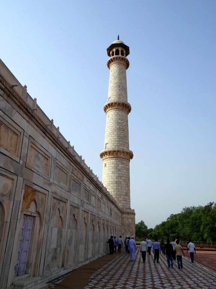 Taj mahal complex white marble agra