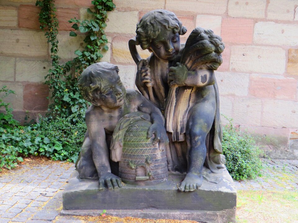 Sculpture stone figure statues