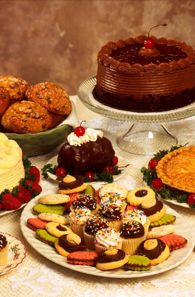 Cakes desserts drink