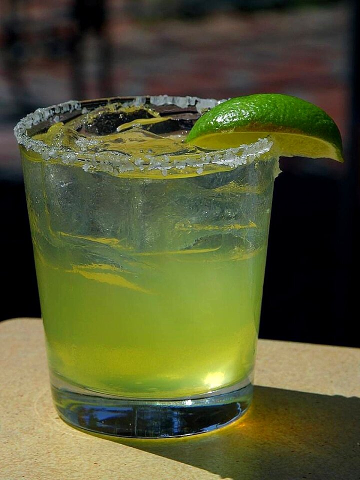 Green margaritas cocktail