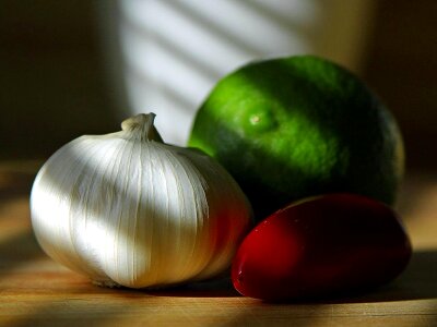 Limes bulbs garlic