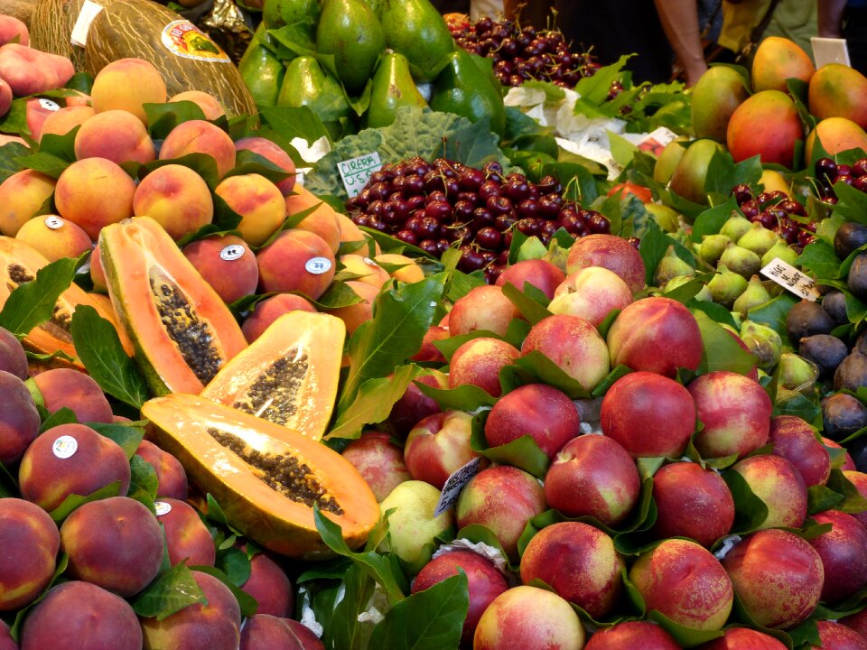 Fruit market spread