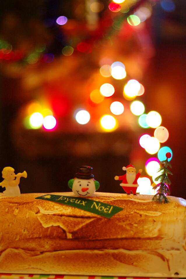 Figurines santa decorated