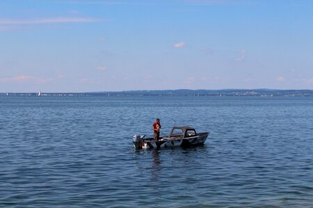 Catch fish boat lake