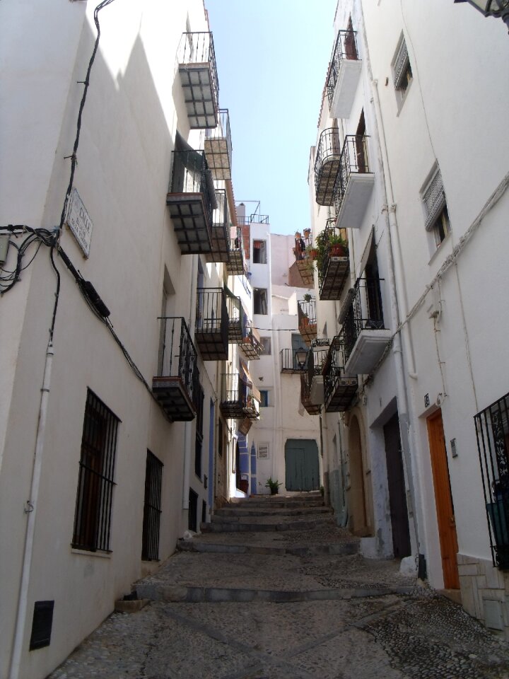 Alleys empedrado walk