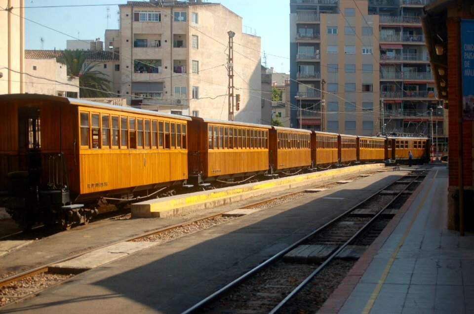 Trist city station wagons