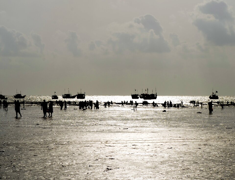 India boats silhouettes