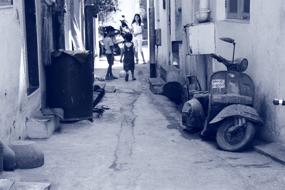 Alley black and white