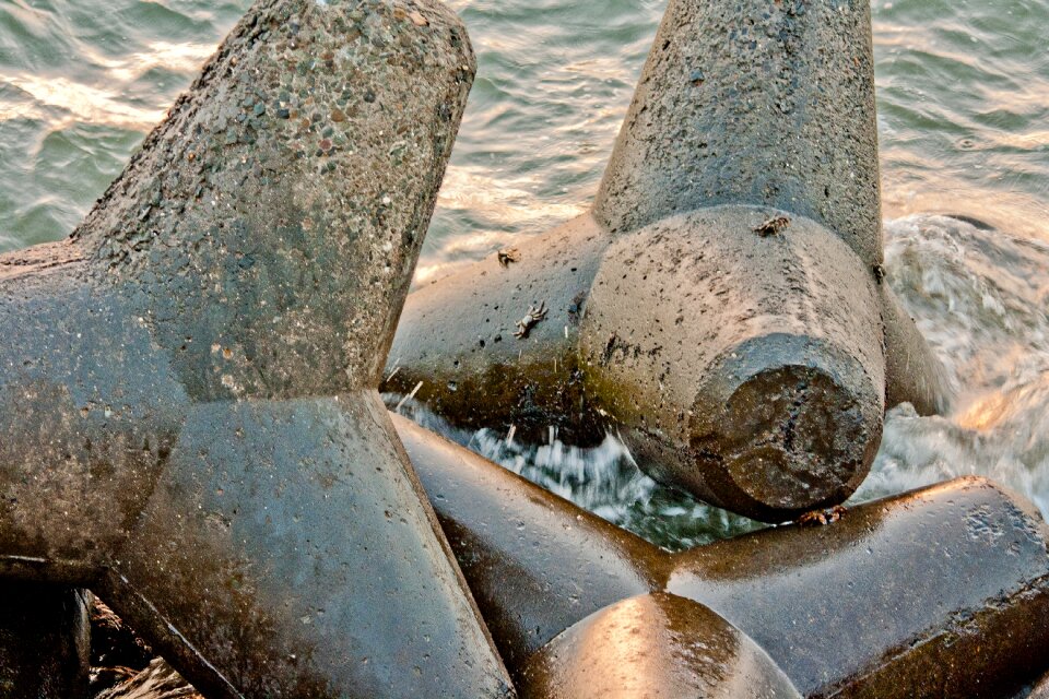 Coast barrier protect
