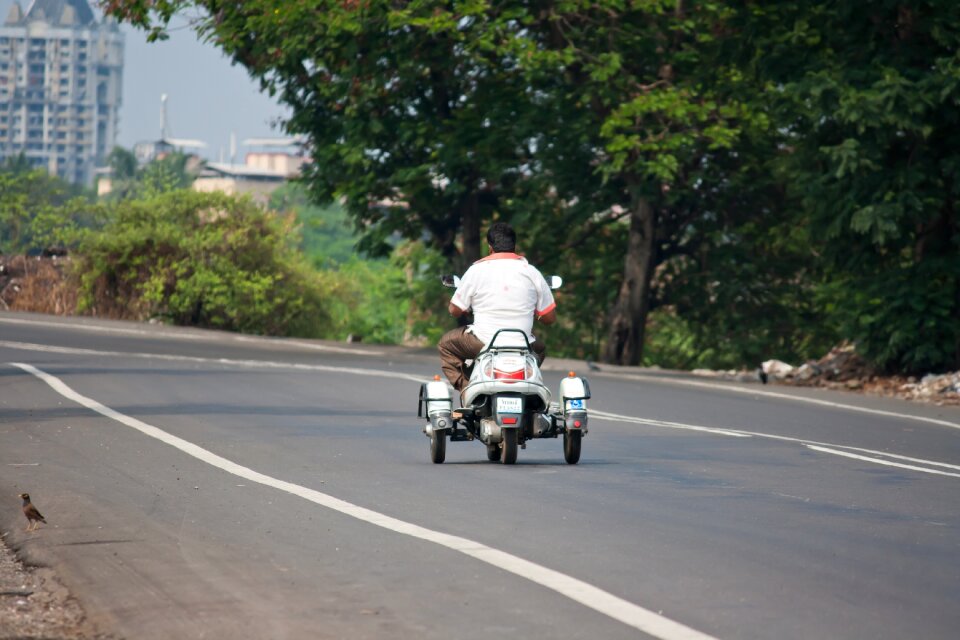 Road traffic vehicle