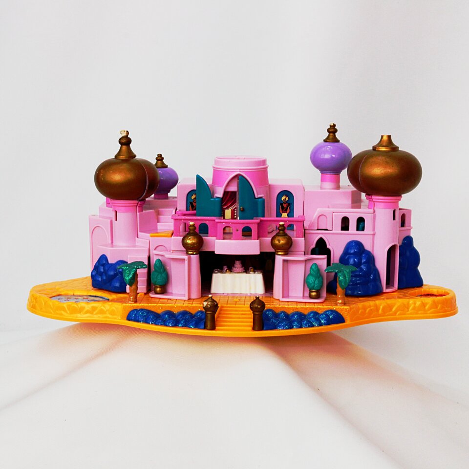 Miniature castle pink