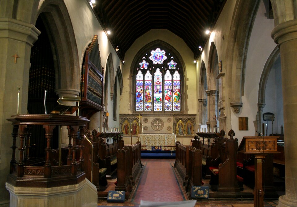 Quire pulpit architecture