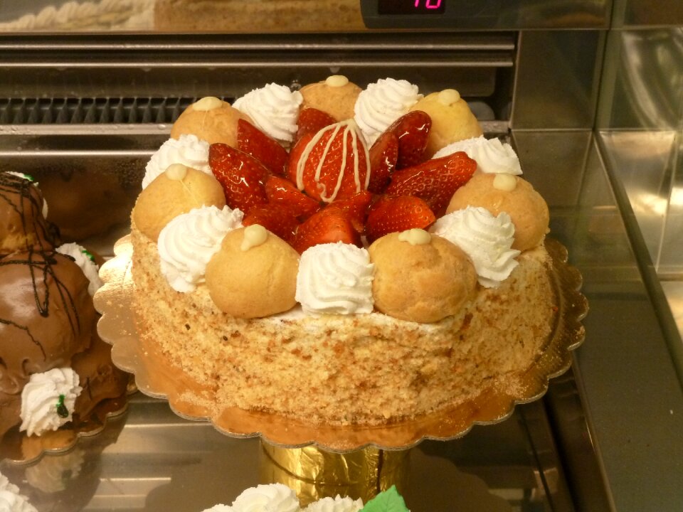 Cake fruit cream puffs