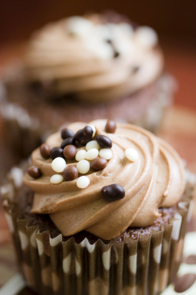 Eat cream delicious