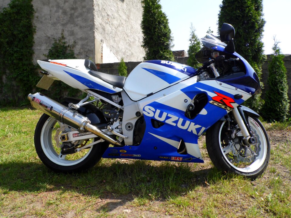 Speeder sport automotive