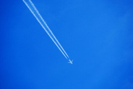 Cloudless sky blue line