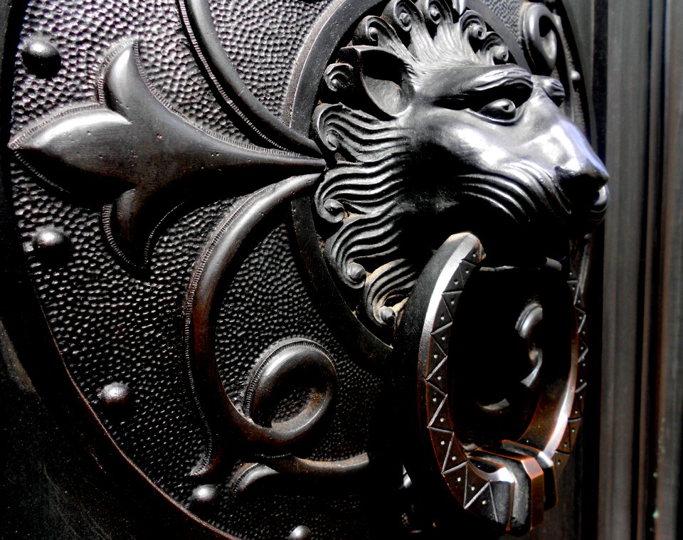 Metal sculpture statue