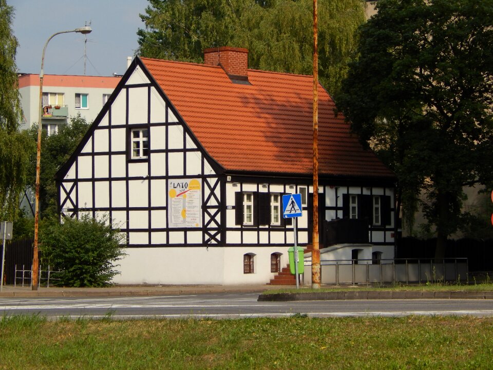 In saw poland architecture