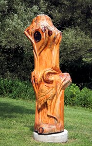 Bird nature trail marker