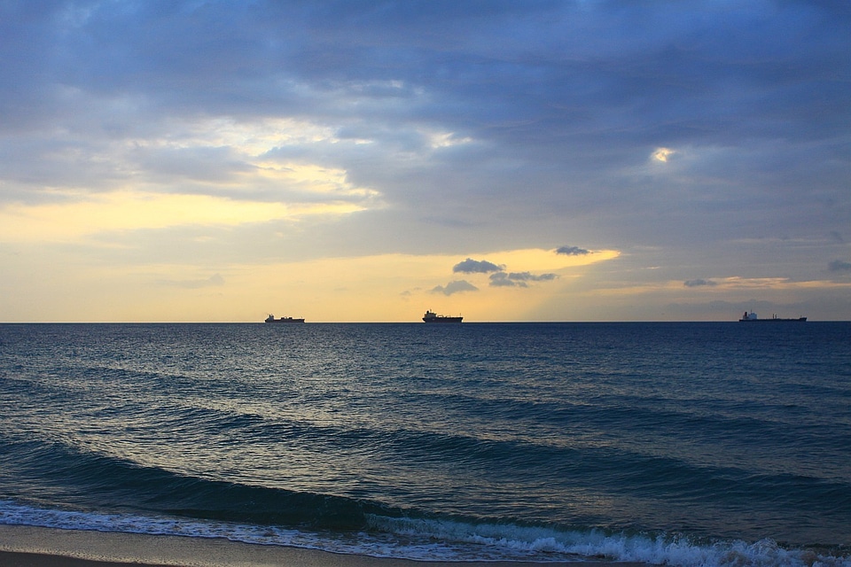 Wave ship morning