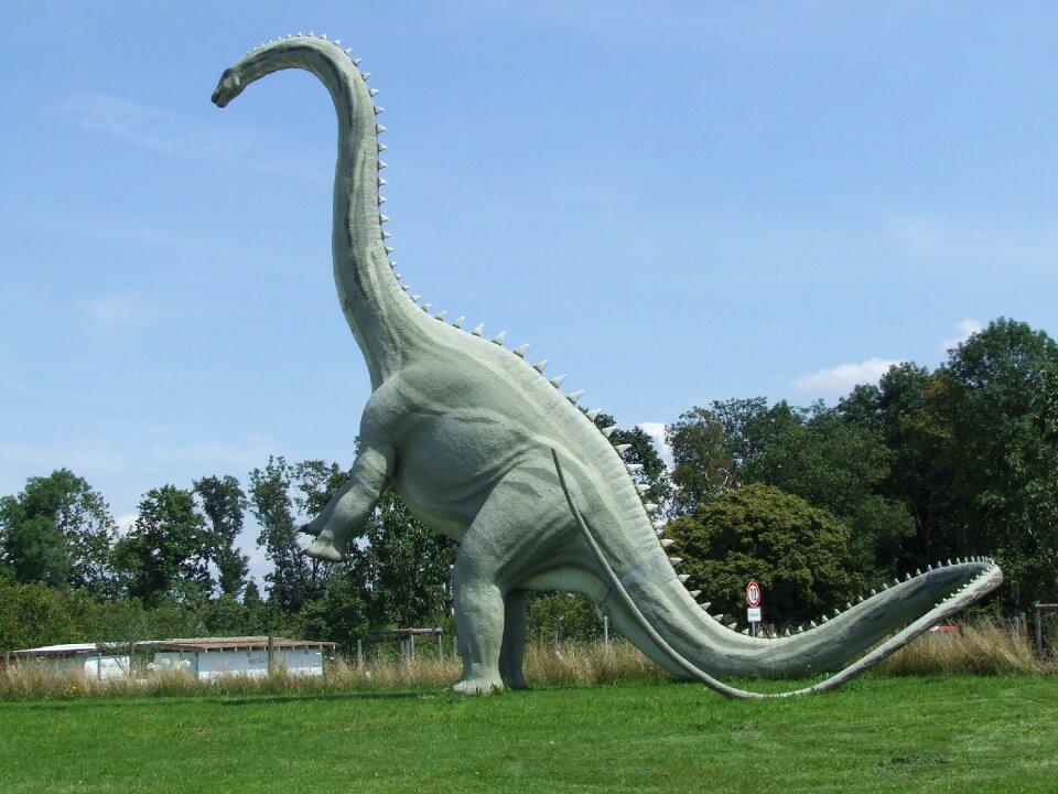 Dinosaur primeval giant figure