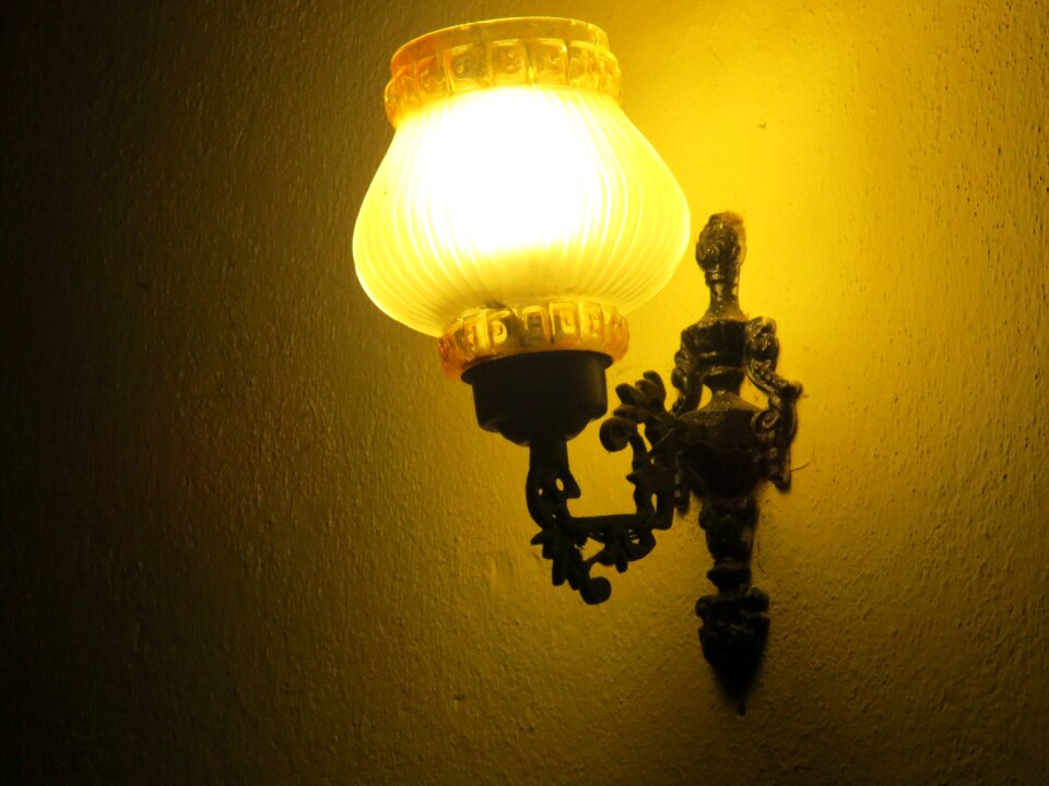 Idea lightbulb power