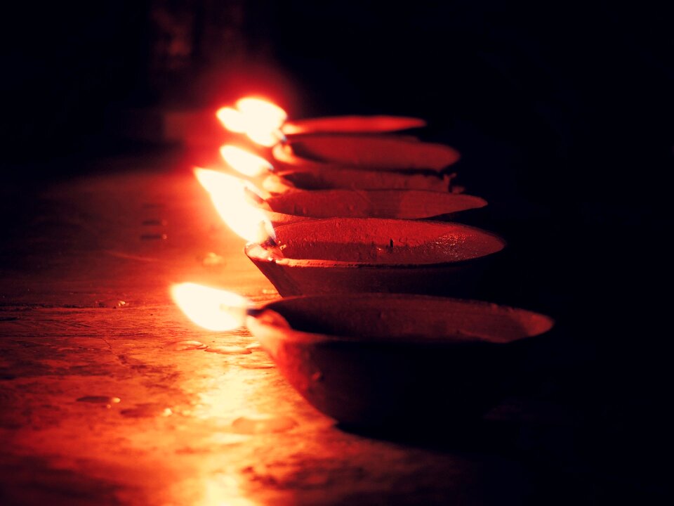 Lights flame fire