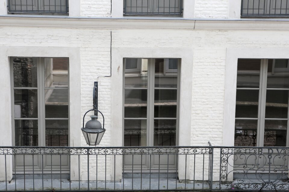 Window exterior white