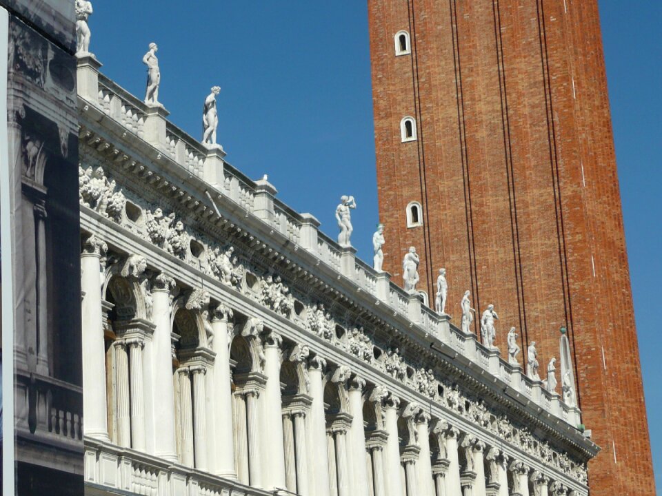 Statue sculptures building