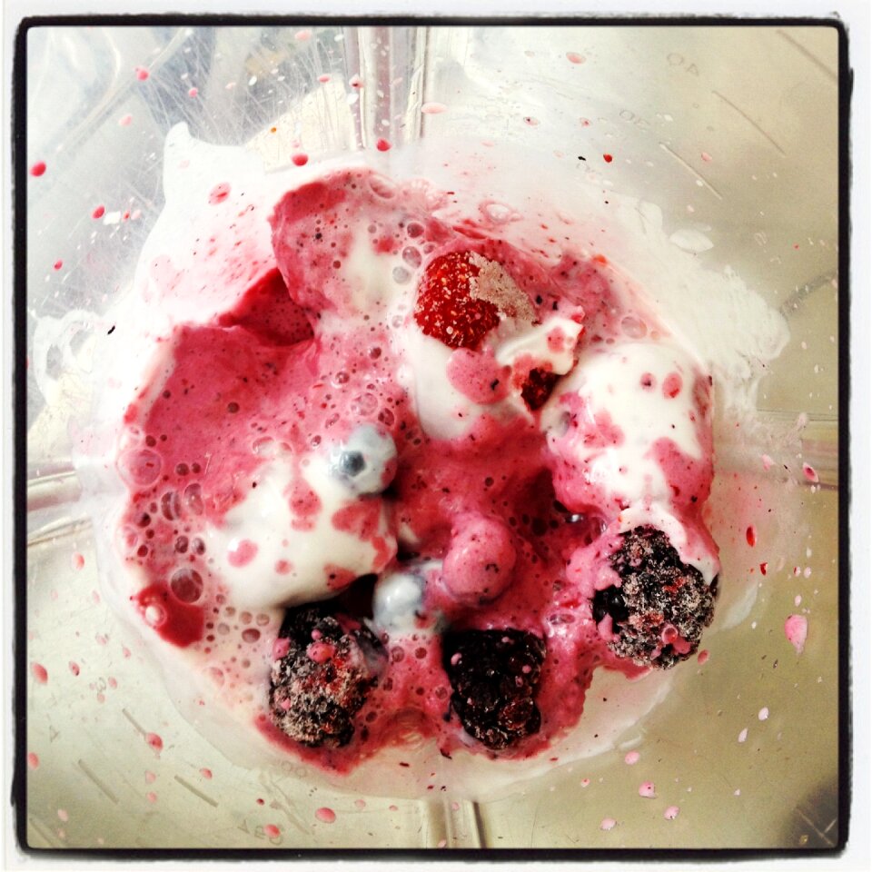 Smoothie mulberry strawberry
