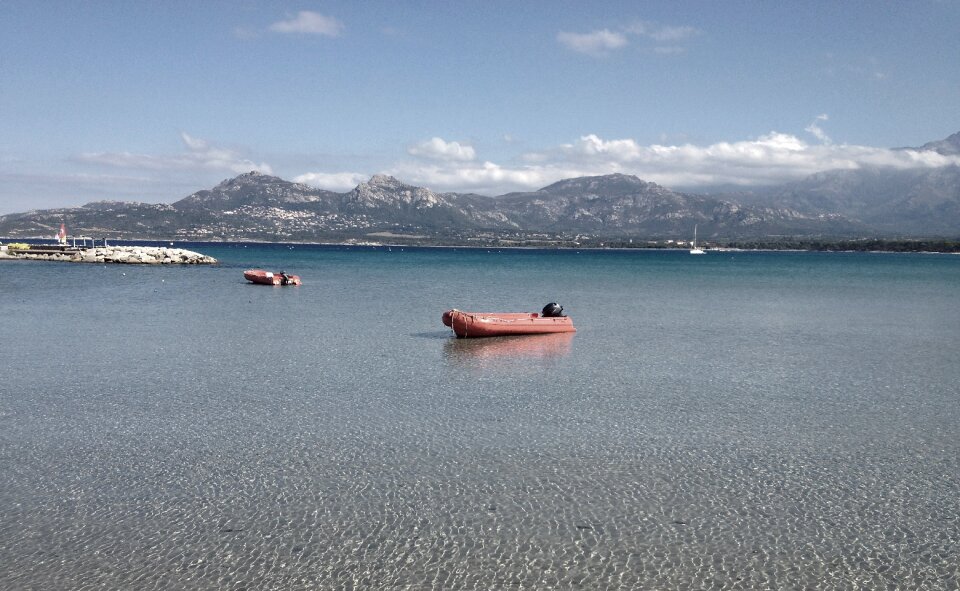 Ocean shore vessel
