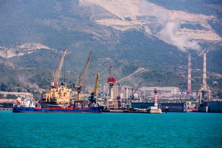 Port bay mountains