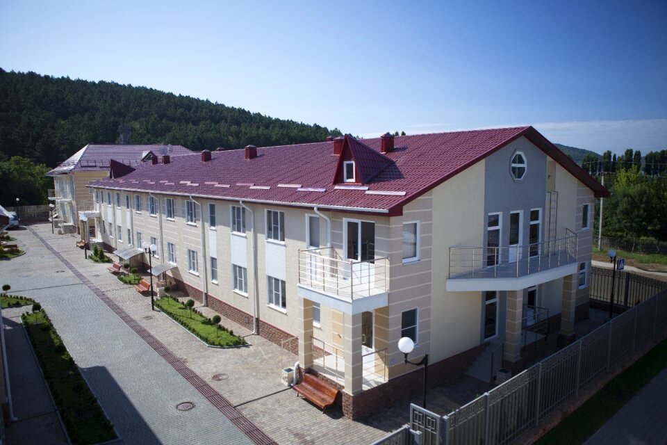 Hotel building base