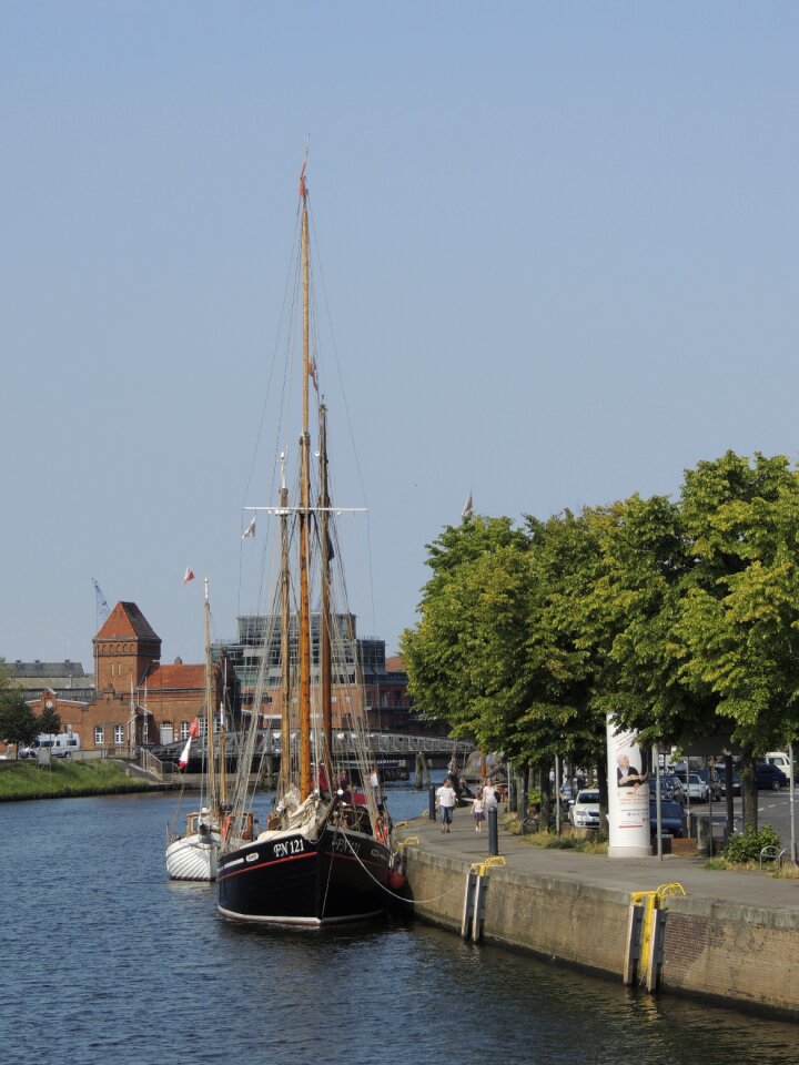 Black water shipping