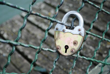 Castle padlock fence photo