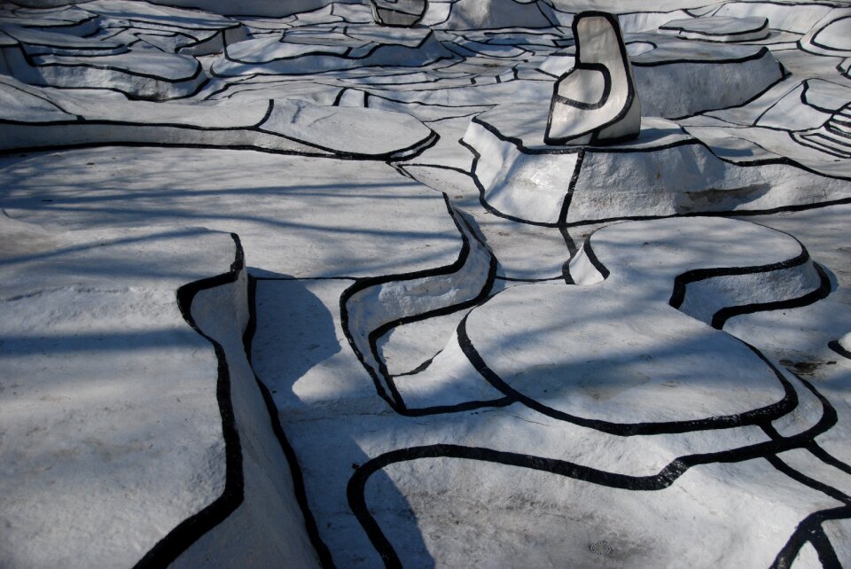 White lines art