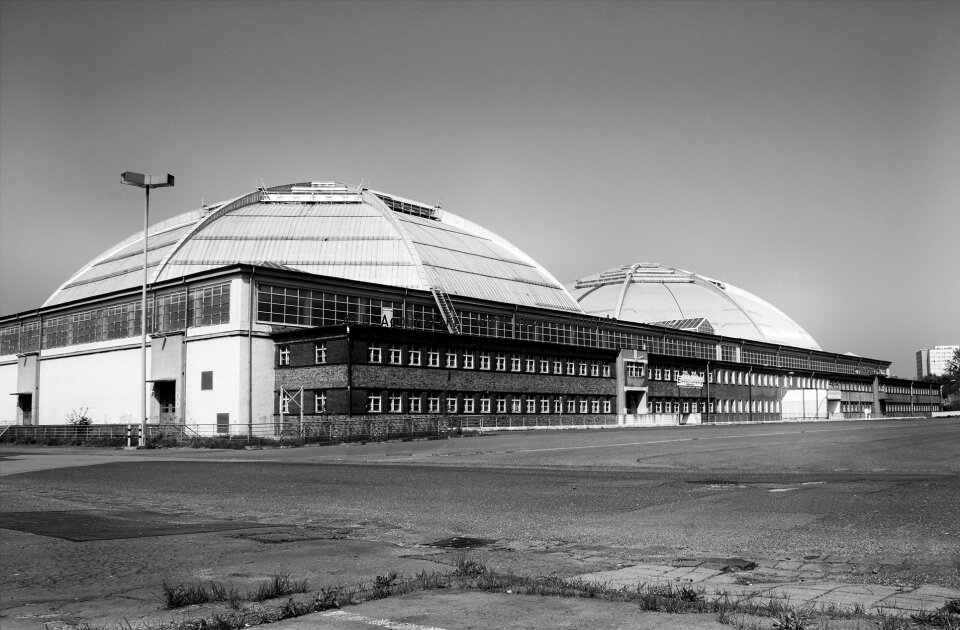 Kohlrabi circus circus event hall