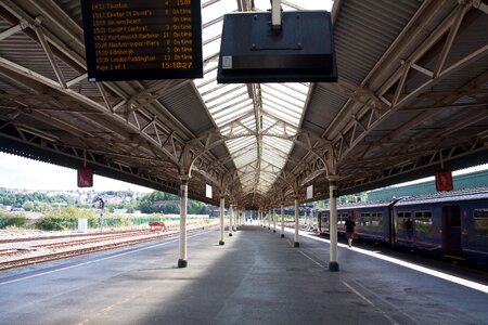 Platform canopy train photo