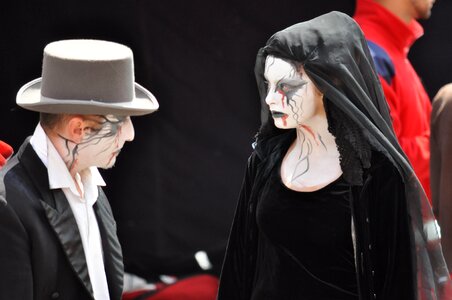 People disguise vampire