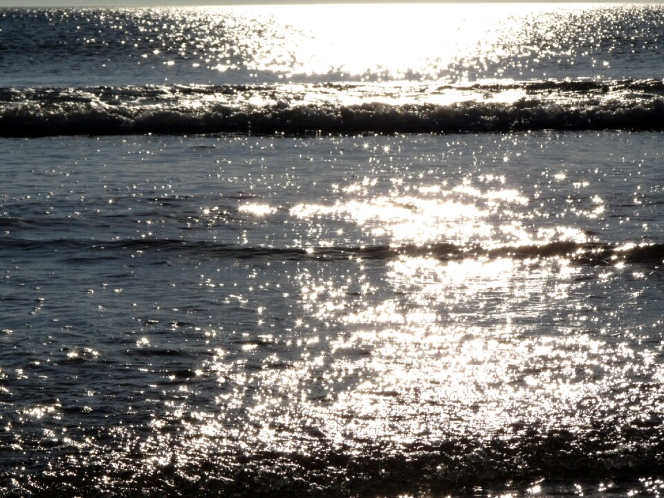 Wave water backlighting
