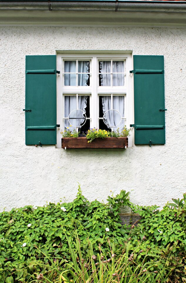 Building cottage garden romantic