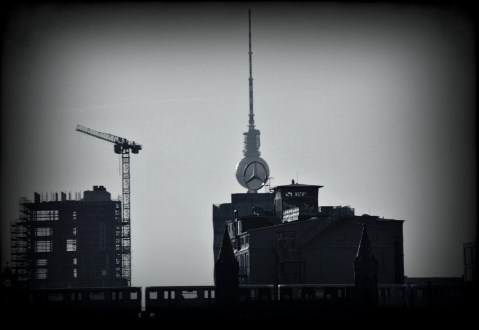 Black and white site mercedes