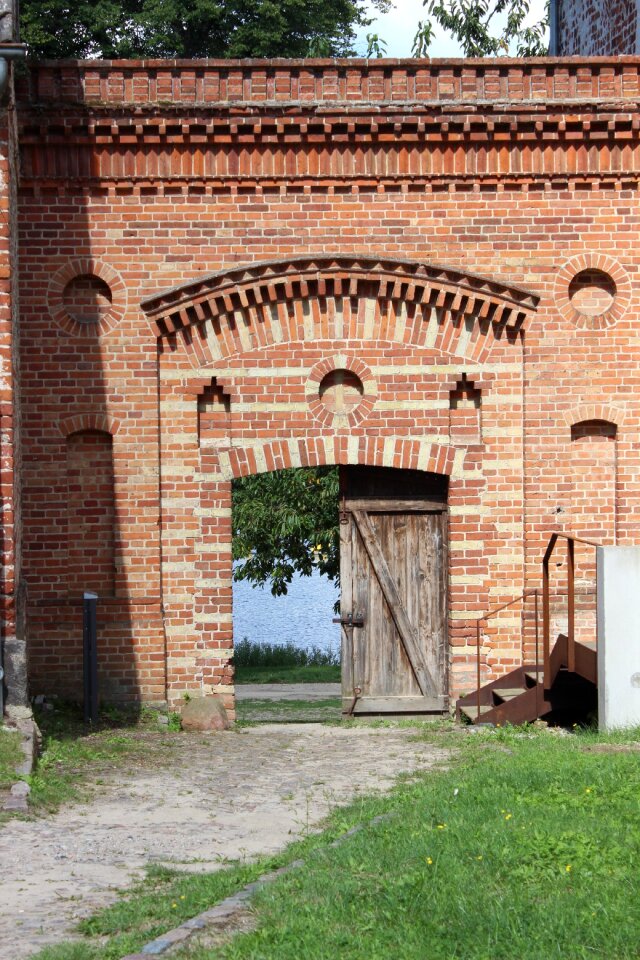 Building monastery wall