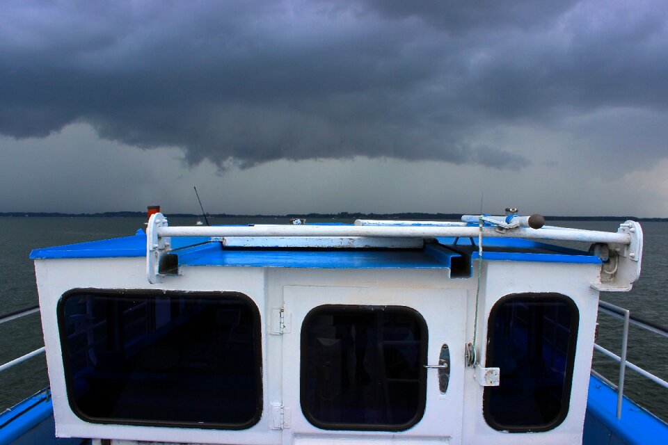 Dramatic lake atmosphere