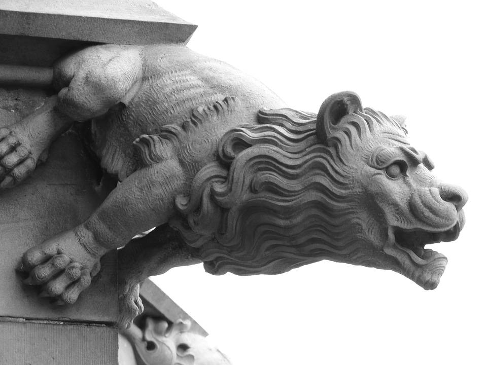 Water drainage stone
